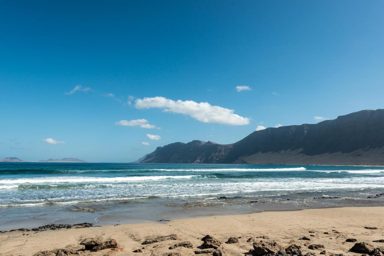 Modern Beach House In Famara Exterior foto